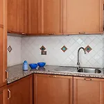 V6 Mariella *
